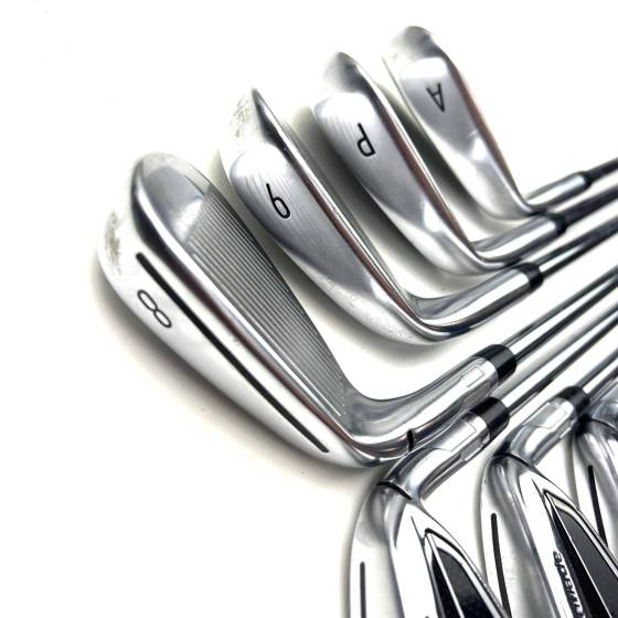 Taylormade QI Irons / 4-PW+AW / KBS Max MT 85 Regular Flex