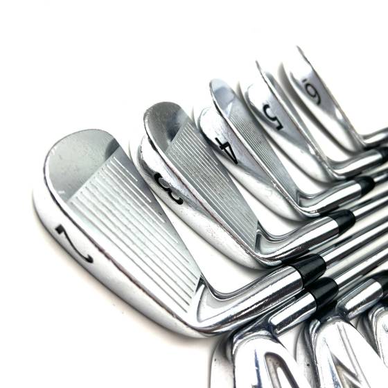 Titleist ZB Forged Irons / 2-PW / Dynamic Gold X100 X-Stiff Flex