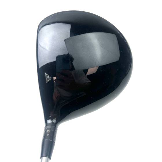 Titleist 915 D2 Driver / 8.5 Degree / Diamana D+70 Stiff flex