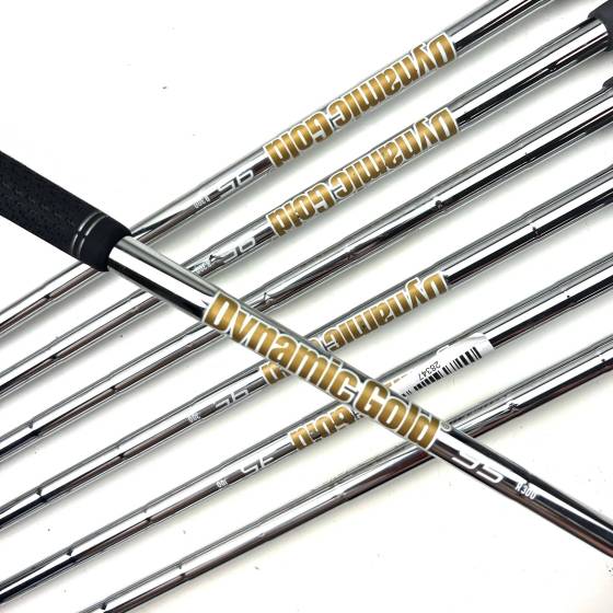 Taylormade QI Irons / 6-SW / Dynamic Gold 95 R300 Regular Flex