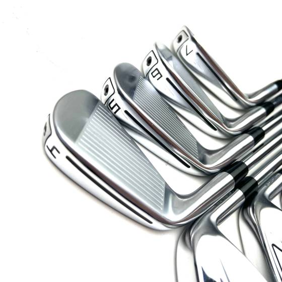 Taylormade P790 2019 Irons / 4-PW+AW / Dynamic Gold 105 Regular Flex