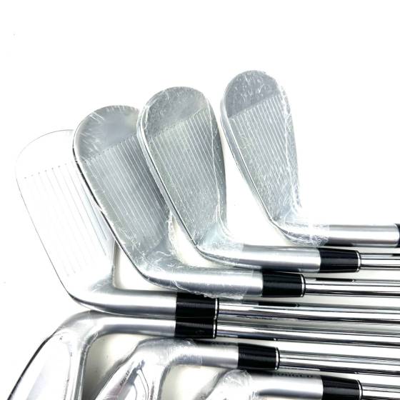 Srixon ZX4 MKII Irons / 6-AW +SW / N.S. Pro Tour 105 Stiff Flex