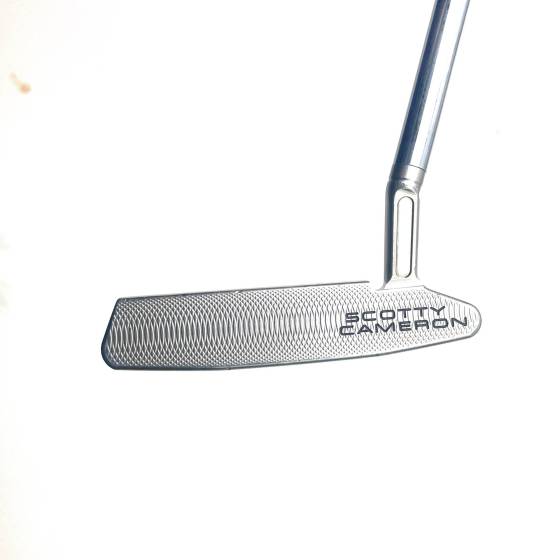 Scotty Cameron Super Select Newport 2.5 + Putter / 33 Inches