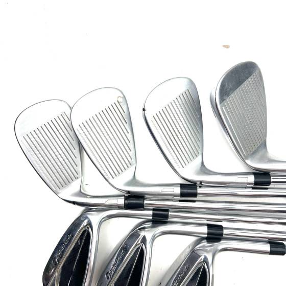Taylormade QI Irons / 6-SW / Dynamic Gold 95 R300 Regular Flex