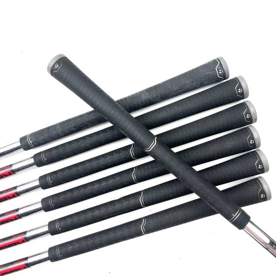 Taylormade M4 Irons / 5-PW + SW / KBS Tour Regular Flex