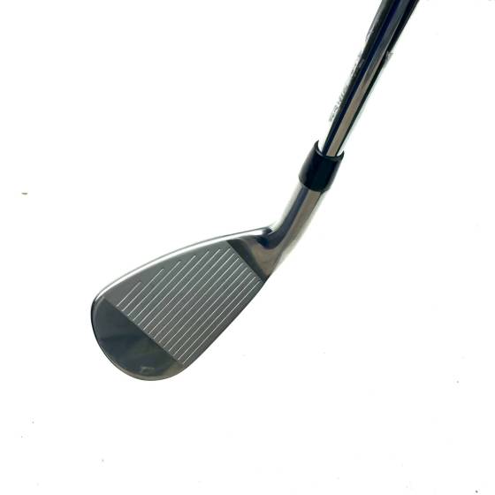 Titleist T350 Pitching Wedge / 43 Degree / AMT Red R300 Regular Flex