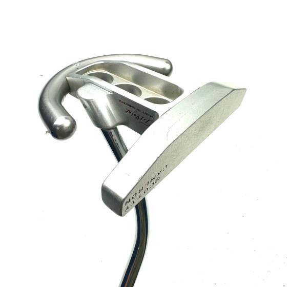 Scotty Cameron Futura Putter / 35.5 Inches