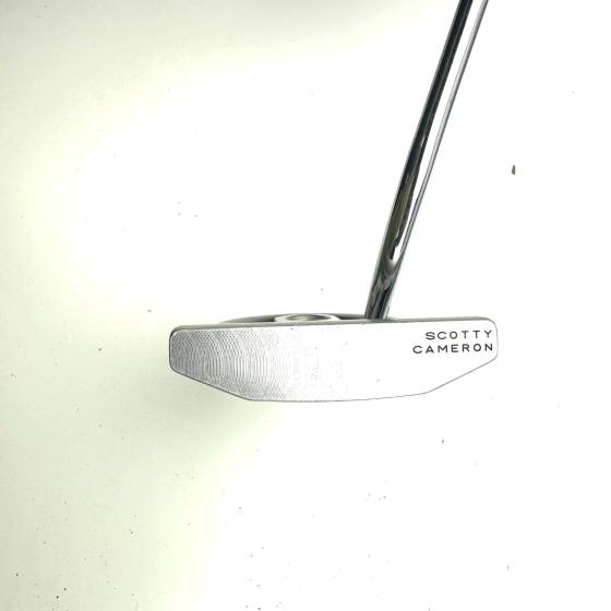 Scotty Cameron Futura Putter / 35.5 Inches