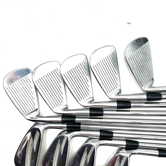 Titleist ZB Forged Irons / 2-PW / Dynamic Gold X100 X-Stiff Flex