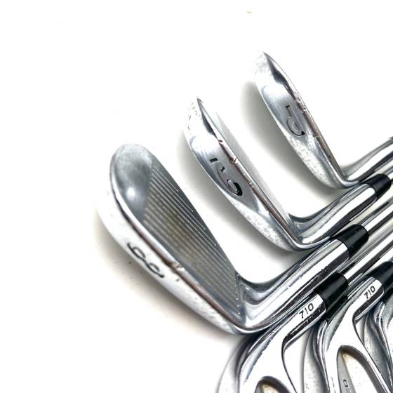 Titleist 710 CB/MB Irons / 4-PW / KBS Tour Stiff Flex