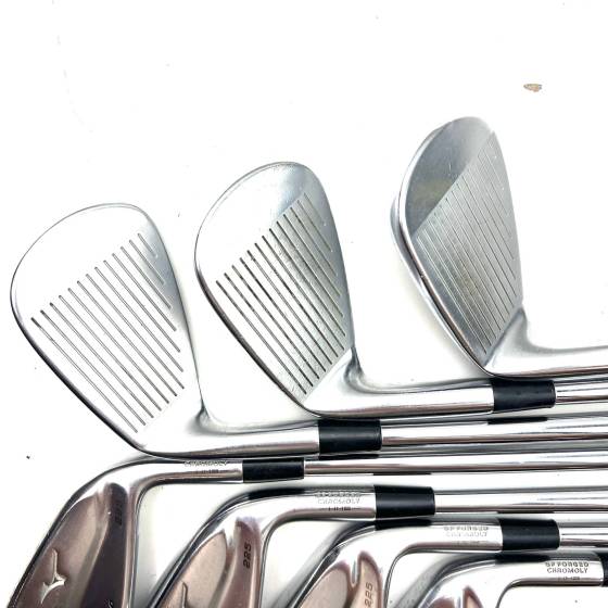 Mizuno Pro 225 Irons / 4-PW / Dynamic Gold 105 Regular Flex