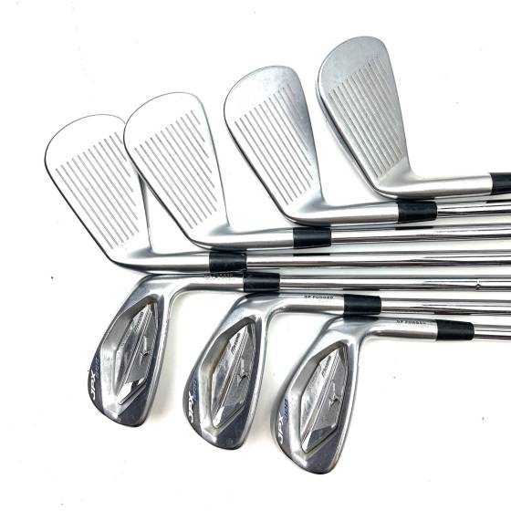 Mizuno JPX 900 Forged Irons / 4-PW / KBS Tour Regular Flex