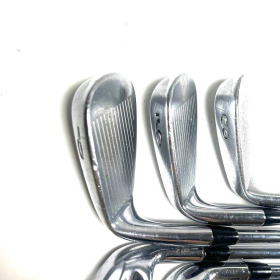 Titleist 710 AP2 Irons / 4-PW / Dynamic Gold R300 Regular Flex