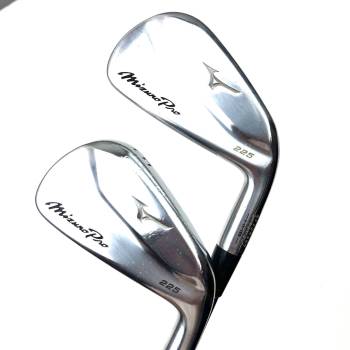 Mizuno Pro 225 Irons / 4-PW / Dynamic Gold 105 Regular Flex