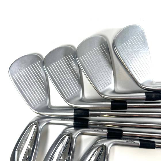 Mizuno JPX921 Hot Metal Pro Irons / 4-PW / N.S. Pro Modus3 Tour 105 Regular Flex