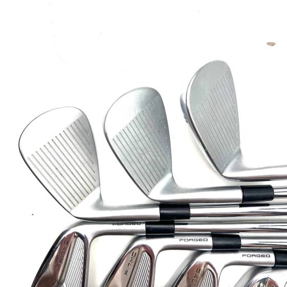 Taylormade P7MC 2023 Irons / 4-PW / Dynamic Gold 105 Regular Flex