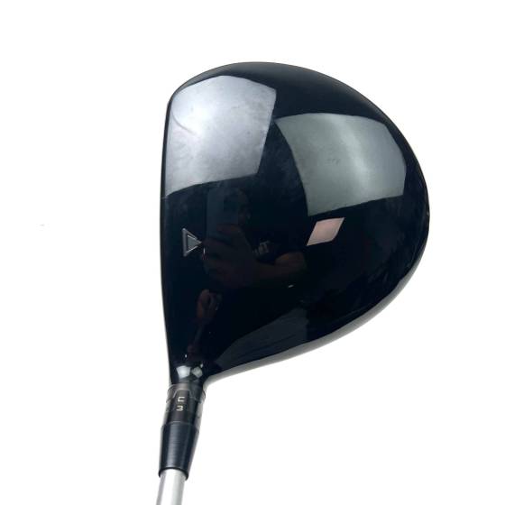 Titleist 915 D2 Driver / 10.5 Degree / Mitsubishi Diamana 60 Regular Flex