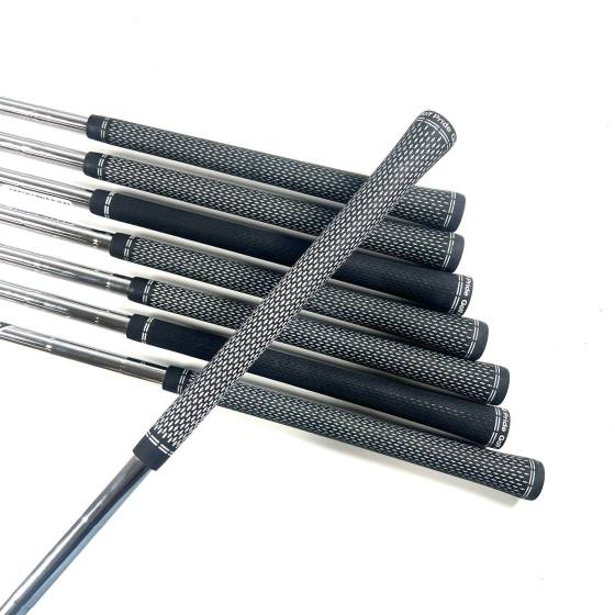 Titleist 718 AP3 Irons / 4-PW+48 / AMT Black R300 Regular Flex