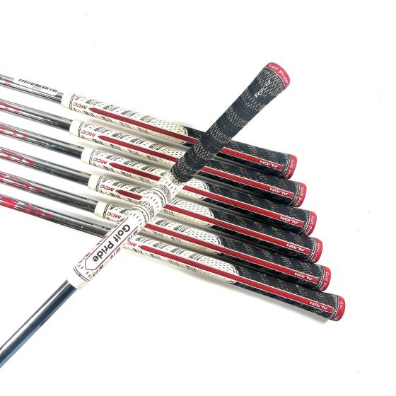 Mizuno JPX921 Hot Metal Pro Irons / 4-PW / N.S. Pro Modus3 Tour 105 Regular Flex