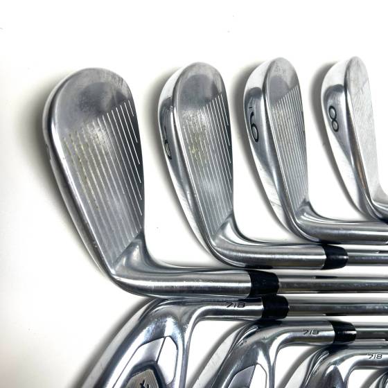 Titleist 718 AP3 Irons / 4-PW+48 / AMT Black R300 Regular Flex