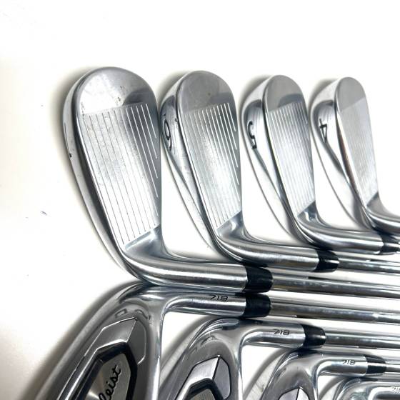 Titleist 718 AP3 Irons / 4-PW+48 / AMT Black R300 Regular Flex