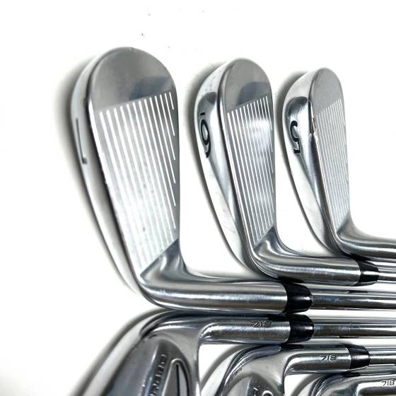 Titleist 718 AP2 Irons / 5-PW / AMT Tour White S300 Stiff Flex