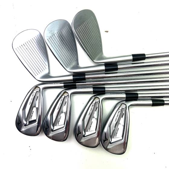 Mizuno JPX919 Hot Metal Pro Irons / 4-PW / N.S. Pro Modus 3 Tour 105 Regular Flex