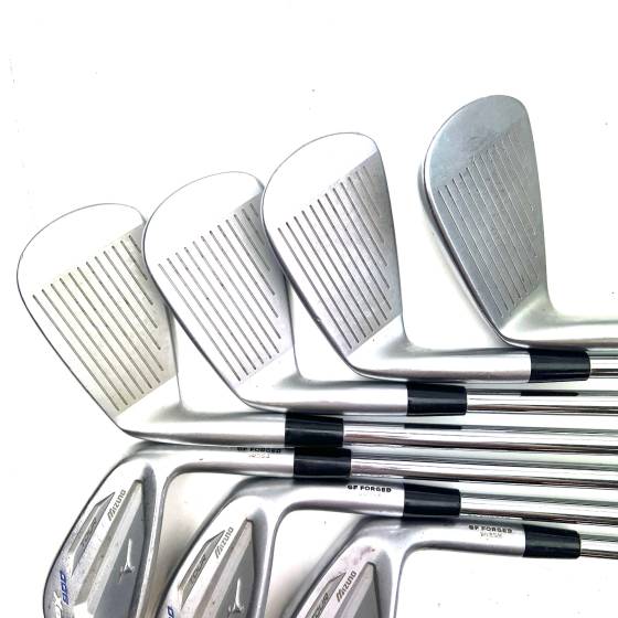Mizuno JPX900 Tour Irons / 4-PW / True Temper Dynamic Gold Sitff Flex