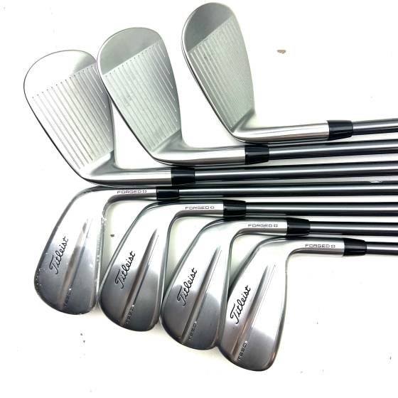 Titleist T250 Irons / 5-PW + 48 Degree / MMT 85 Regular Flex