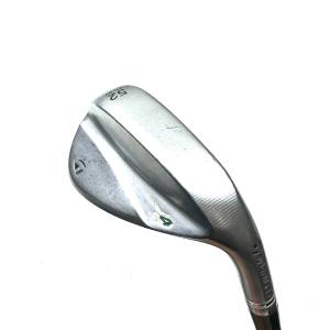Taylormade Milled Grind 4 Gap Wedge / 52 Degree / Dynamic Gold S400 Stiff Flex