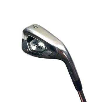 Titleist 718 AP3 Pitching Wedge / 43 Degree / Dynamic Gold S300 Stiff Flex