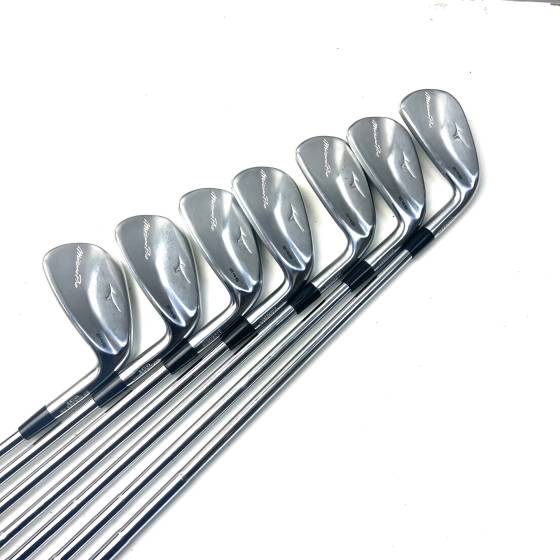 Mizuno Pro 245 Irons / 4-PW / Dynamic Gold Mid 100 Regular Flex