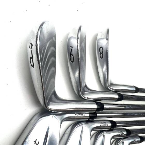 Titleist 620 Forged Irons / 4-PW / Project X Stiff Flex