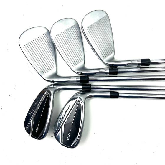 Taylormade QI Irons / 6-PW / Dynamic Gold 95 R300 Regular Flex