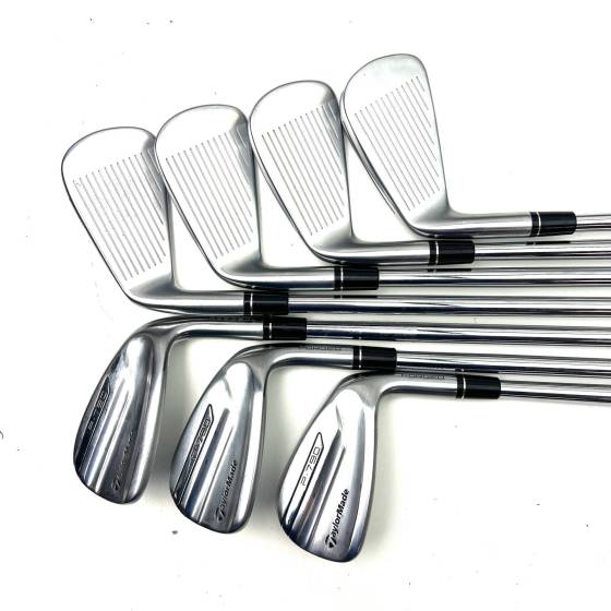 Taylormade P790 2017 Irons / 4-PW / Dynamic Gold 105 Regular Flex