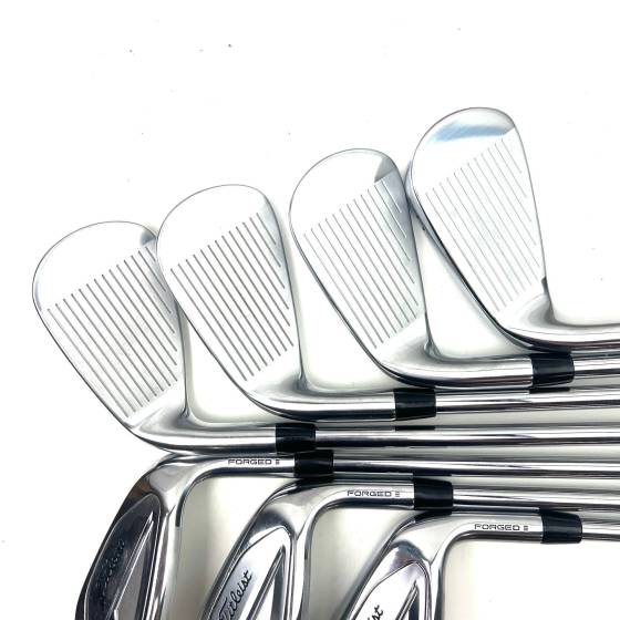 Titleist T350 2023 Irons / 5-PW + 48 Degree / AMT Red R300 Regular Flex