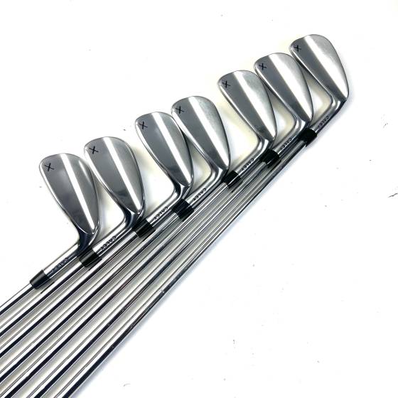 Caley 01T Irons / 4-PW / KBS Tour 110 Regular Flex
