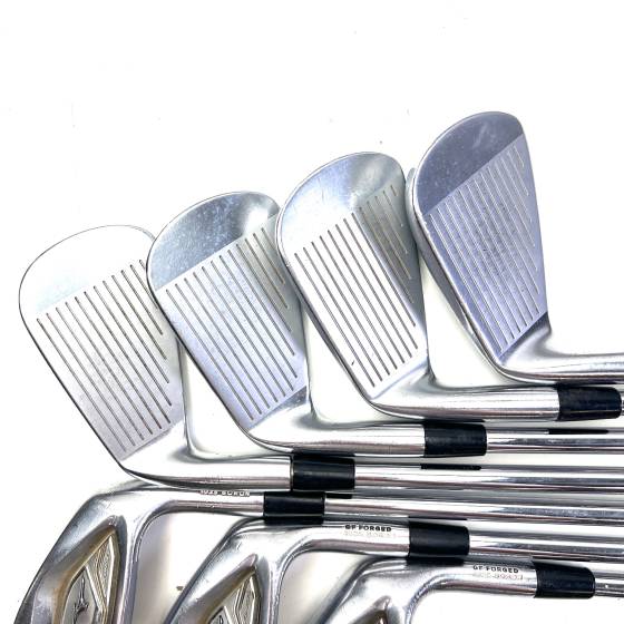 Mizuno JPX850 Forged Irons / 4-PW / N.S. Pro Modus Stiff Flex