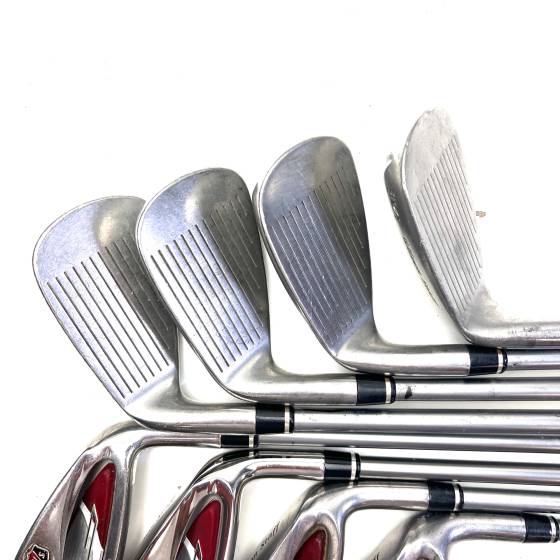 Wilson Staff DI9 Irons / 4-PW / Proforce V2 Regular Flex