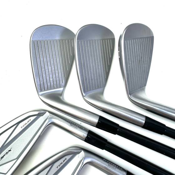 Mizuno JPX923 Tour Irons / 4-PW / Project X LZ Stiff Flex