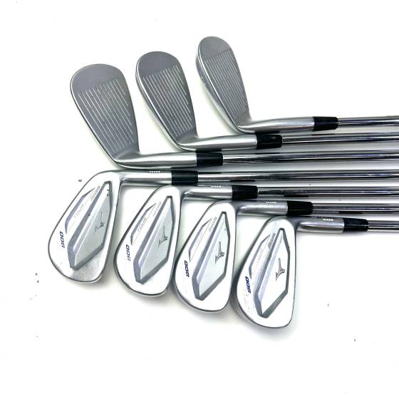 Mizuno JPX900 Tour Irons / 4-PW / XP 105 Regular Flex