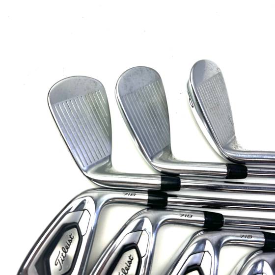 Titleist 718 AP3 Irons / 4-PW / AMT Red R300 Regular Flex