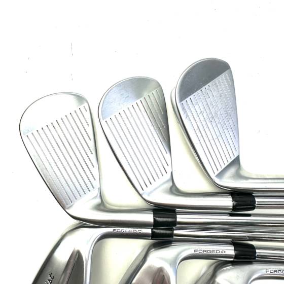 Titleist T250 Irons / 5-PW / AMT Black Stiff Flex