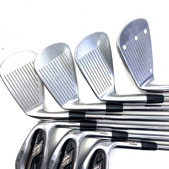 Mizuno JPX 800 Pro Irons / 4-PW / Dynamic Gold XP R300 Regular Flex