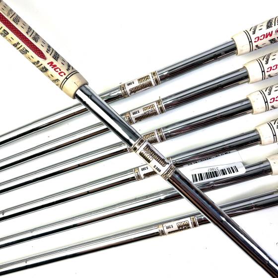 Titleist 716 AP2 Forged Irons / 4-PW / Dynamic Gold S300 Stiff Flex