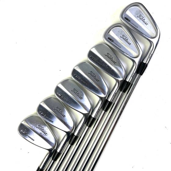 Titleist 712 CB/MB Forged Irons / 4-PW / Project X Regular Flex
