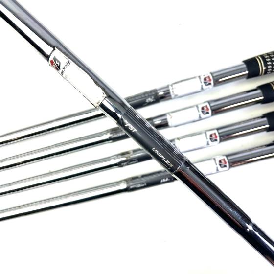 Wilson Staff D350 Irons / 7-SW / Wilson Staff Uniflex