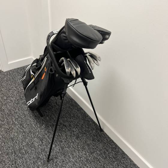 Cobra Fly XL Full Set With Bag / Driver – SW + Putter / Regular Flex